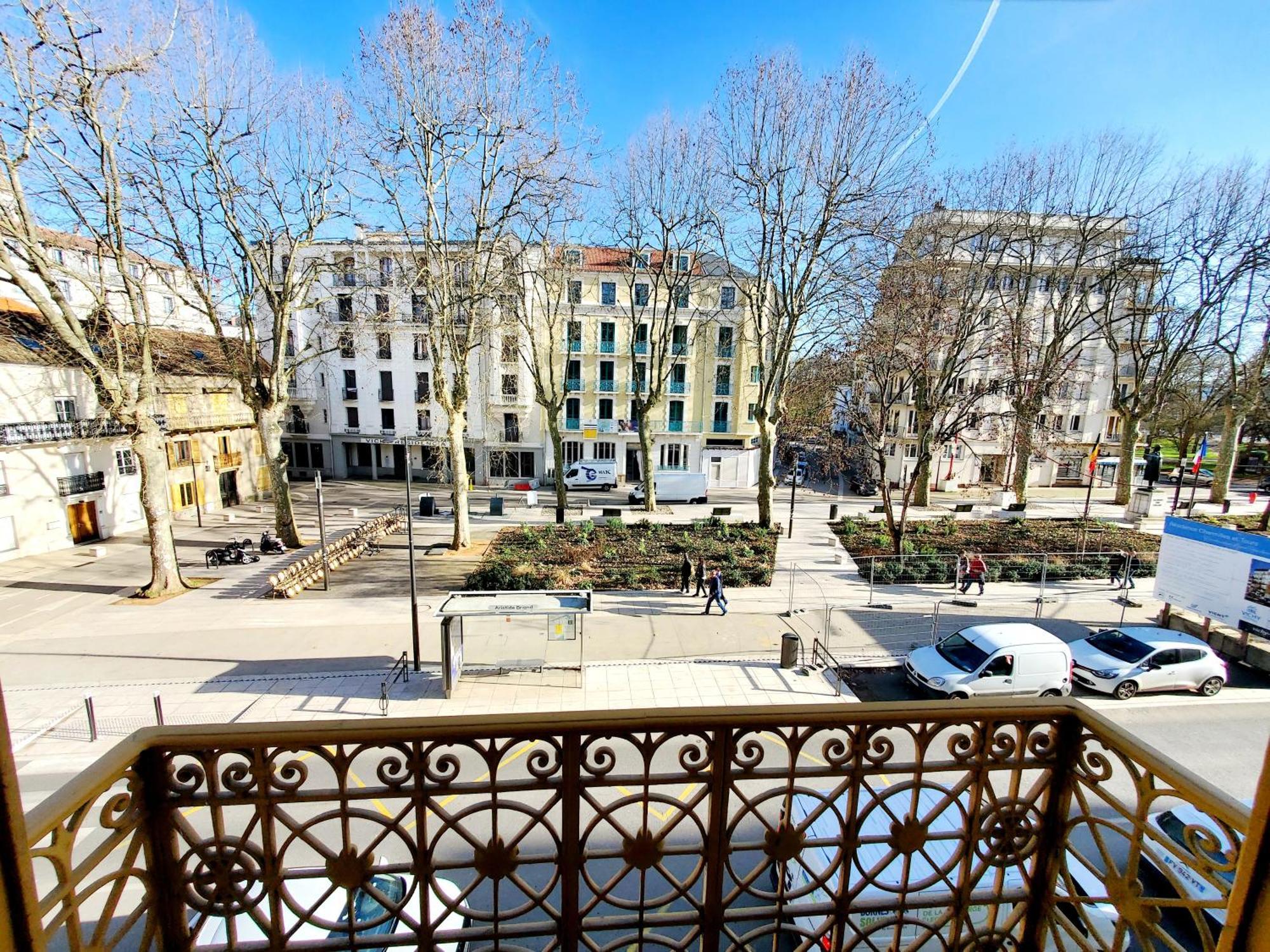 Logis Hotel Belle Etoile Vichy Bagian luar foto